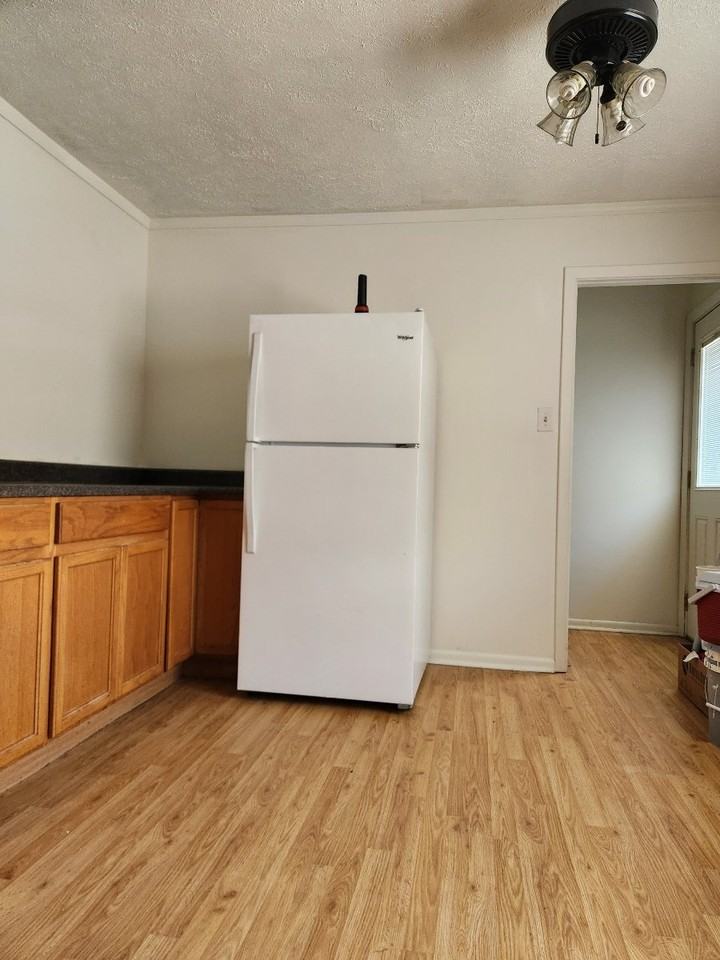 1029 St Martins Ave - Photo 6 of 12