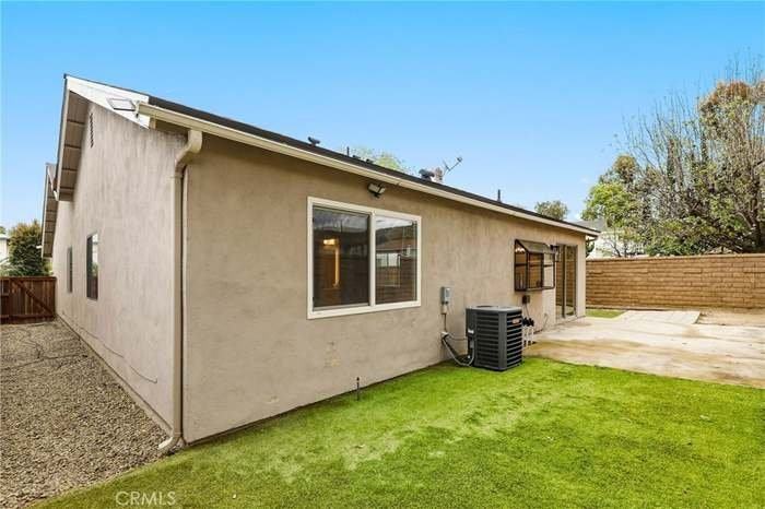 27232 Eastridge Dr - Photo 2 of 10