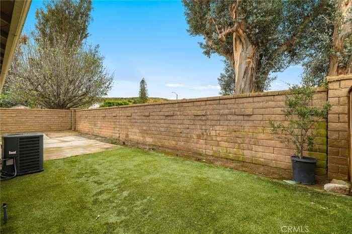 27232 Eastridge Dr - Photo 4 of 10