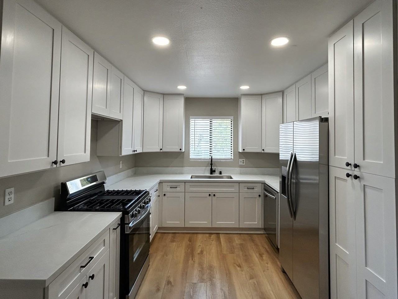 71984 Sunnyslope Dr - Photo 2 of 13