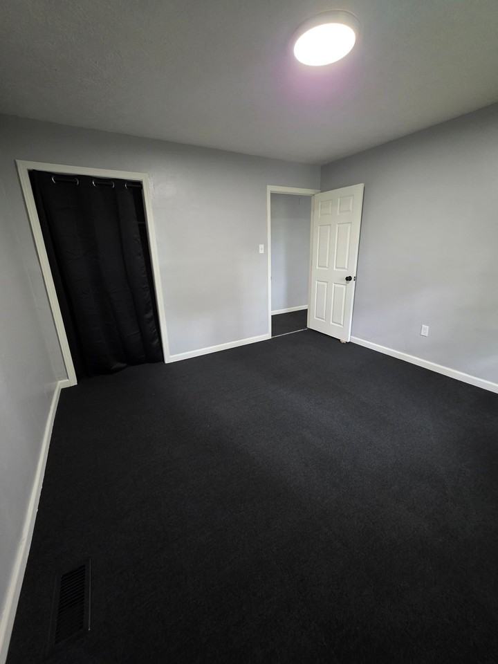 177 W Wadsworth Cir #177 - Photo 6 of 10
