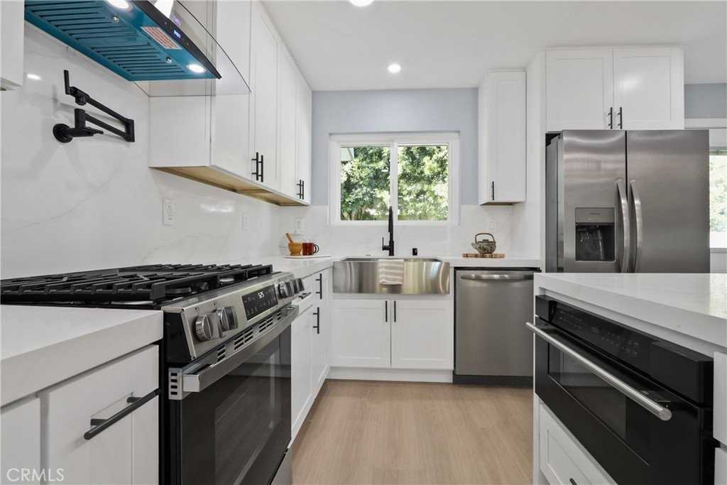 1309 E Sunview Dr - Photo 6 of 20