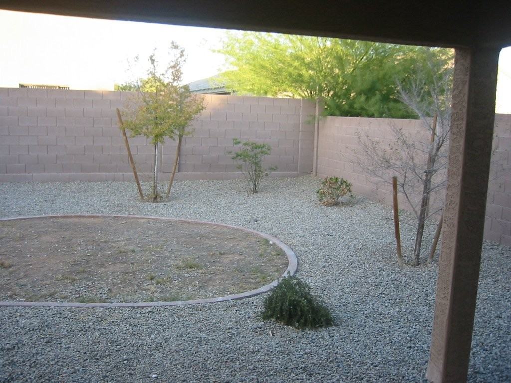 12368 W Devonshire Ave - Photo 3 of 6