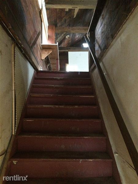 20 N River St - Photo 3 of 5