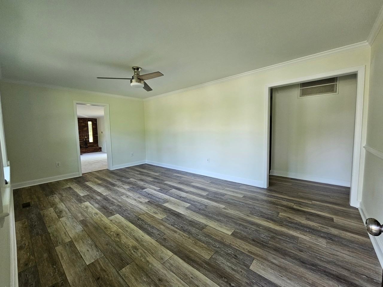 8405 Rugby Rd - Photo 5 of 19