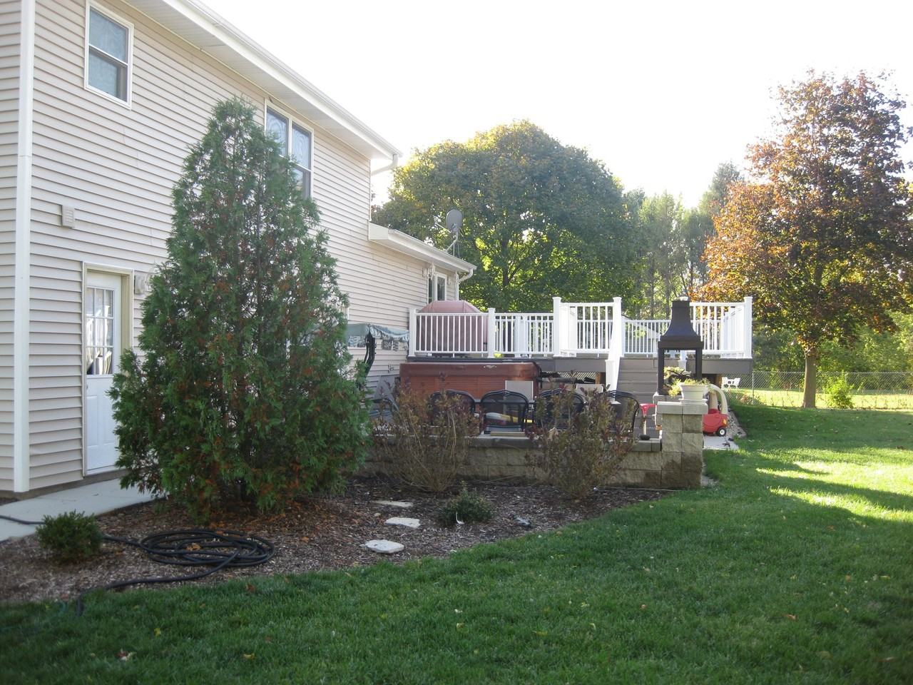 1104 Hayden Dr - Photo 3 of 14