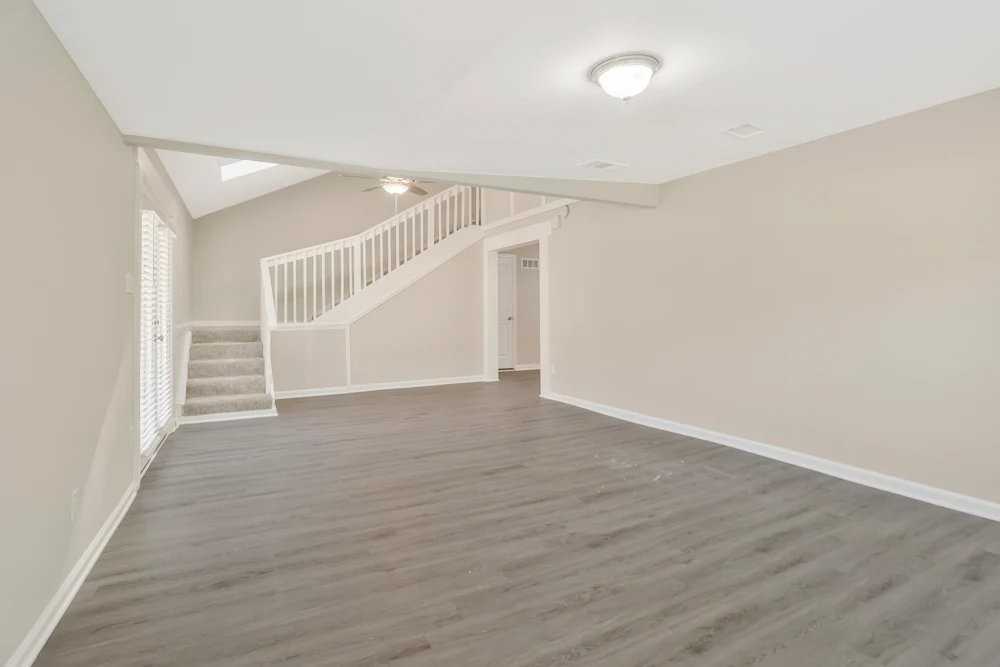 1818 Waldrep Cir Se - Photo 3 of 14