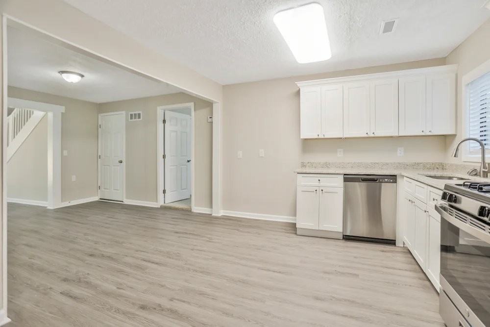 1818 Waldrep Cir Se - Photo 5 of 14