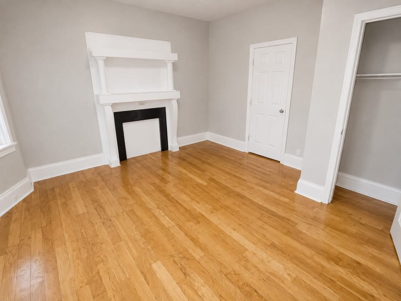 342 Irvine Turner Blvd #1 - Photo 5 of 6