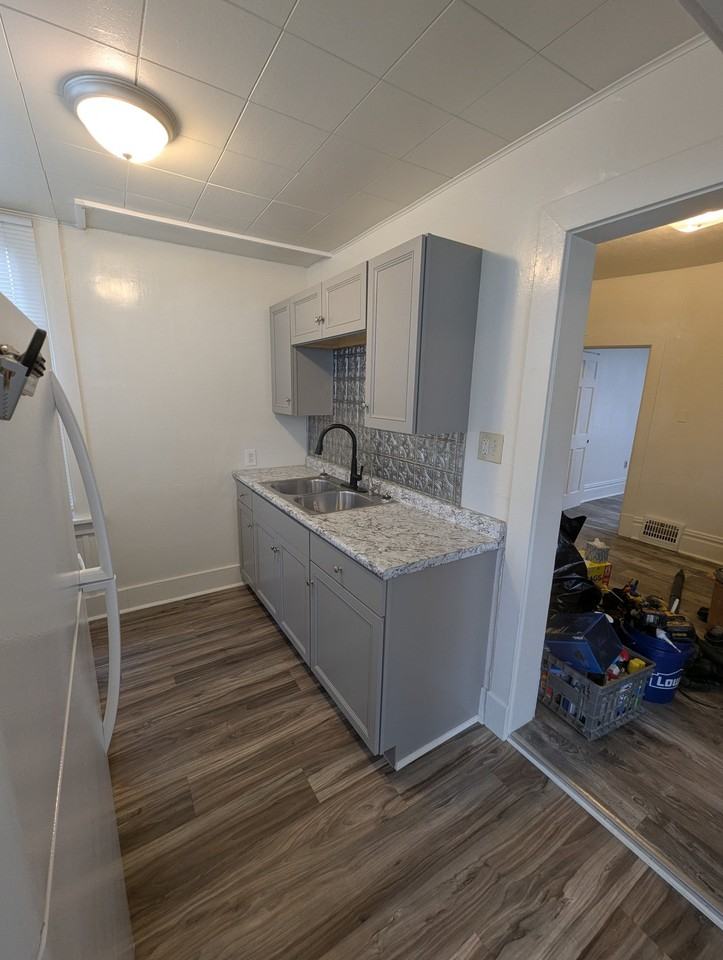 332 Franklin St - Photo 3 of 14