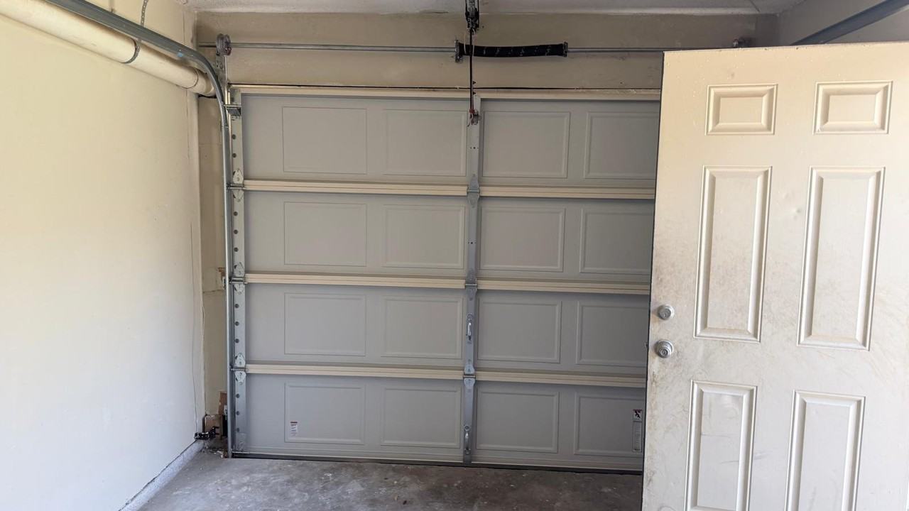 4037 Hearthstone Dr - Photo 5 of 17