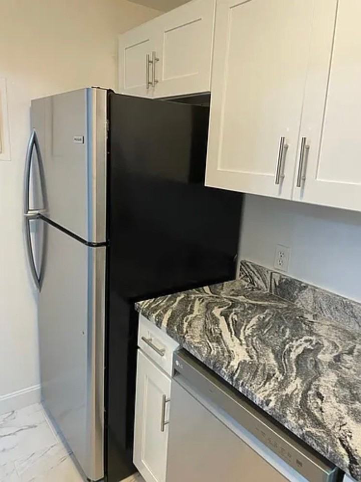 16 Erick Rd #27 - Photo 3 of 19