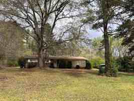 featured image of 5007 Spring Hill Dr