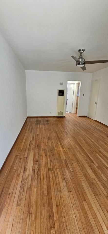 1501 Pearl St - Photo 2 of 15