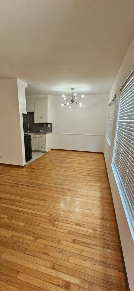 1501 Pearl St - Photo 3 of 15