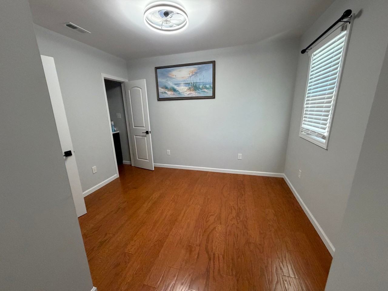 307 Delaware St - Photo 5 of 18