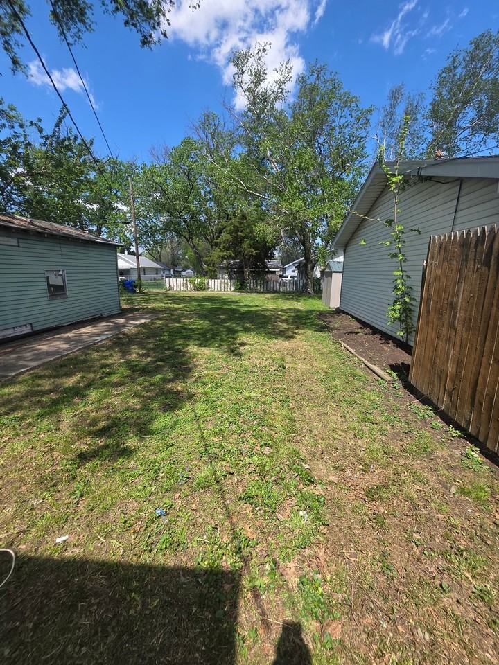 2448 E Wood St - Photo 5 of 14