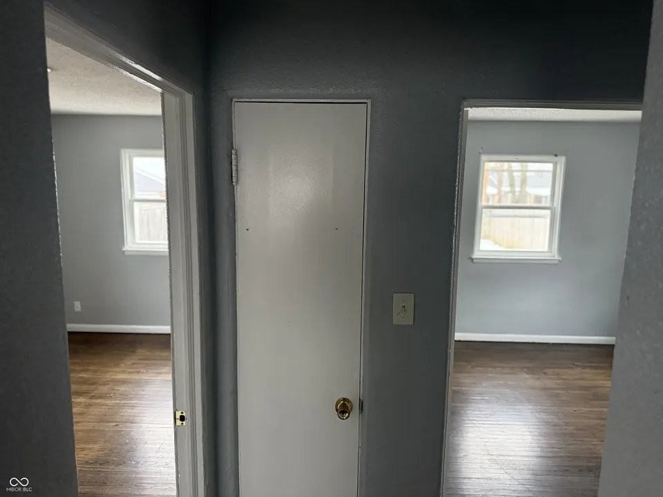 405 S Sheridan Ave - Photo 5 of 9