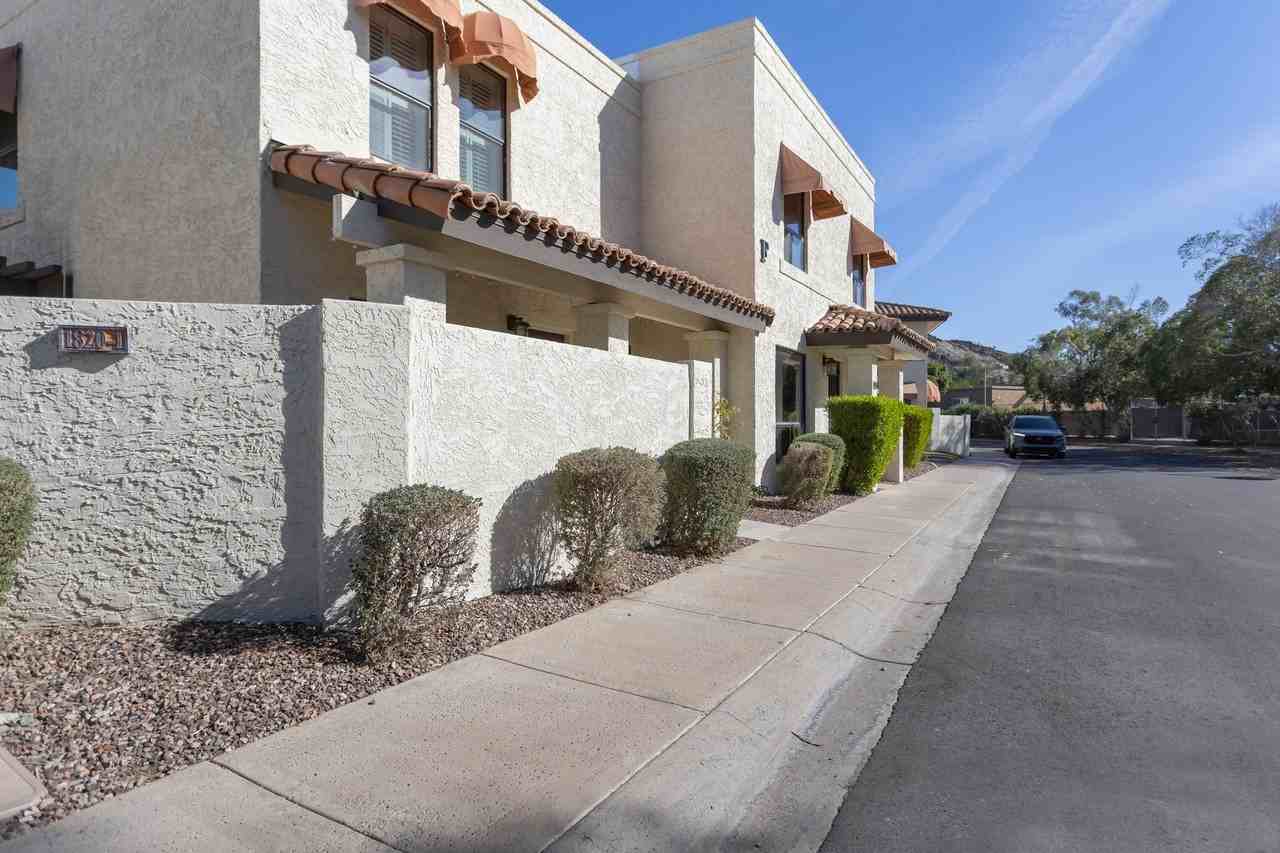 1820 E Frier Dr - Photo 6 of 19