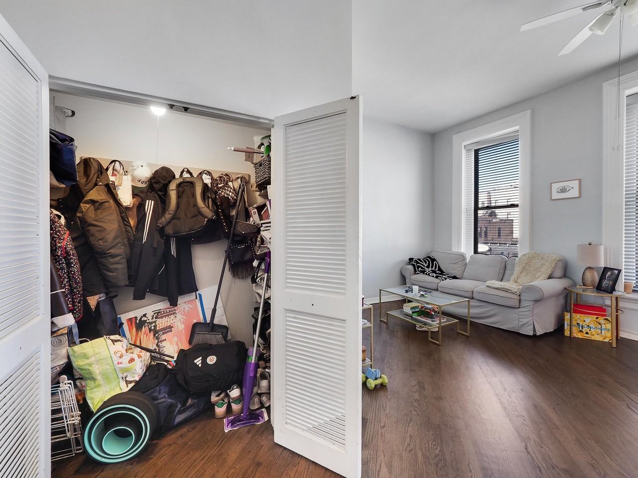 1561 N Wells St #2F - Photo 7 of 12