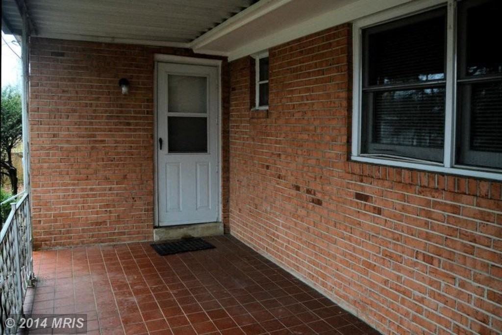 1703 Washington Ave - Photo 2 of 16