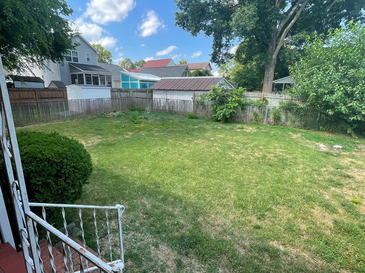 1703 Washington Ave - Photo 4 of 16