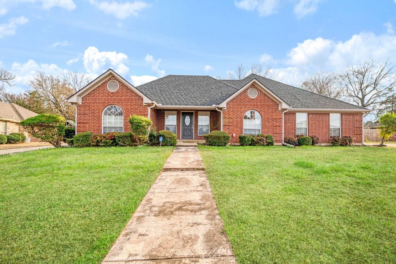 3650 Brownwood Dr - Photo 2 of 14