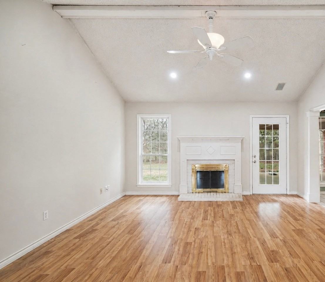 3650 Brownwood Dr - Photo 4 of 14