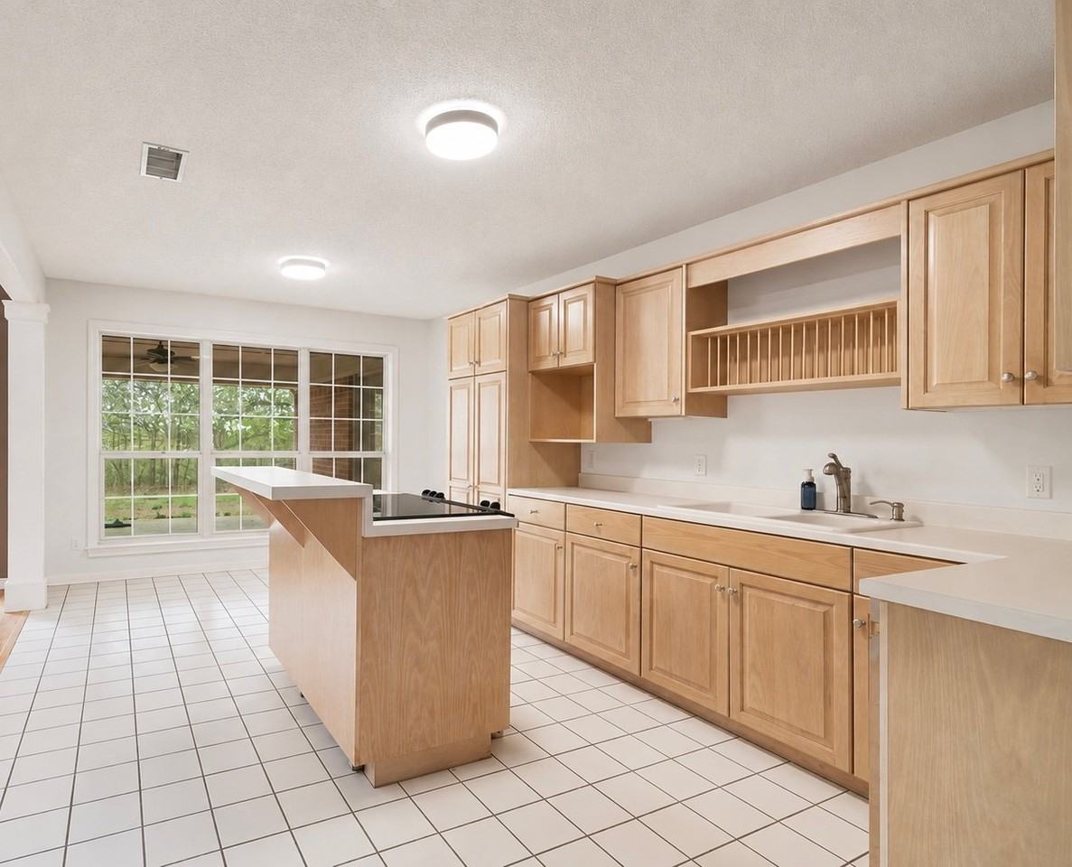 3650 Brownwood Dr - Photo 5 of 14