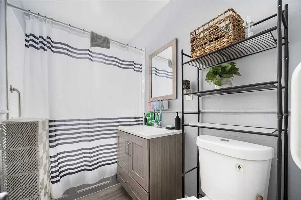 51 Lithgow St - Photo 5 of 10
