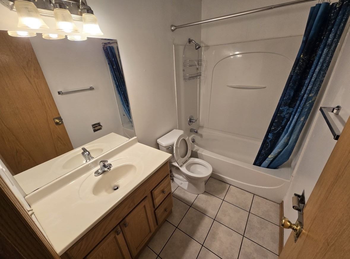 530 23rd St - Photo 3 of 4