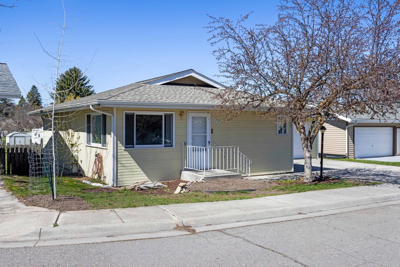 1017 Lynn Ln #NA - Photo 2 of 21