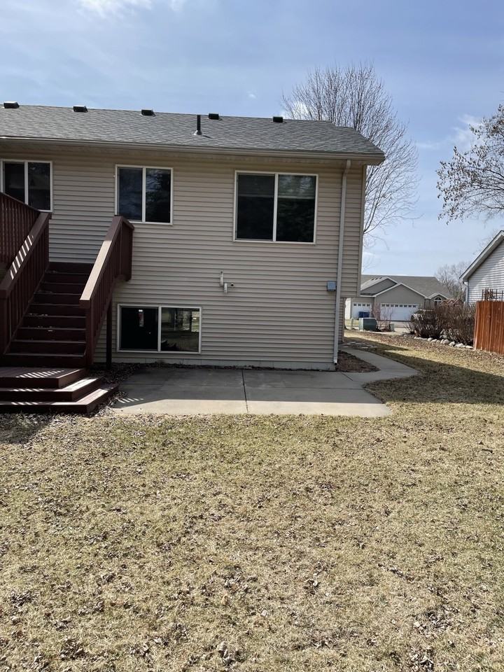 1038 Anna Ave S #NA - Photo 3 of 12