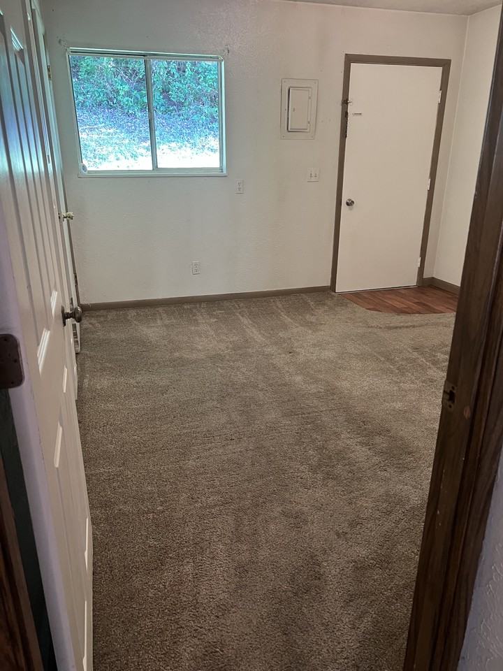 3499 E Trails End Rd #6 - Photo 4 of 7