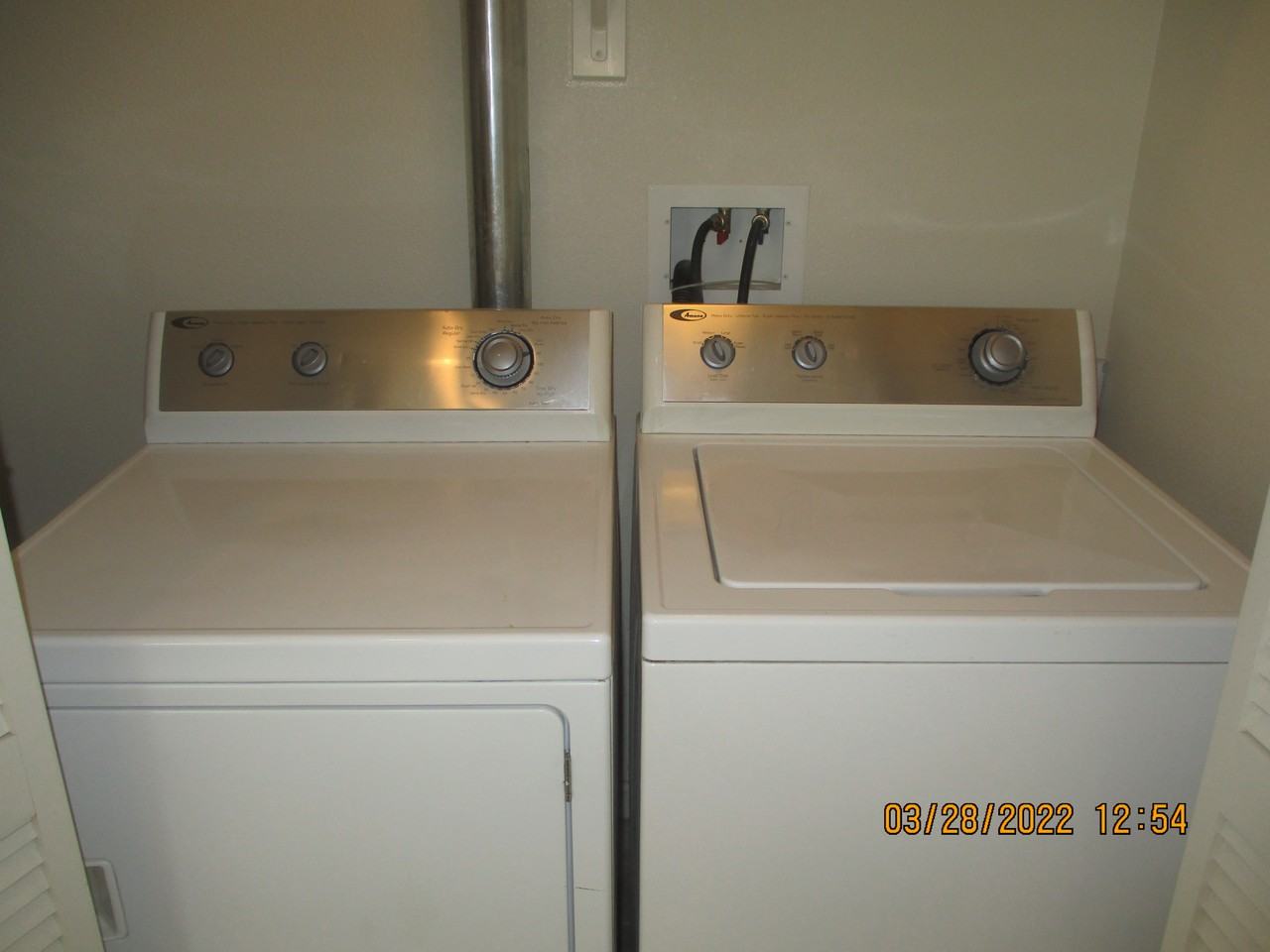 1751 Pinewood Dr #7B - Photo 5 of 10