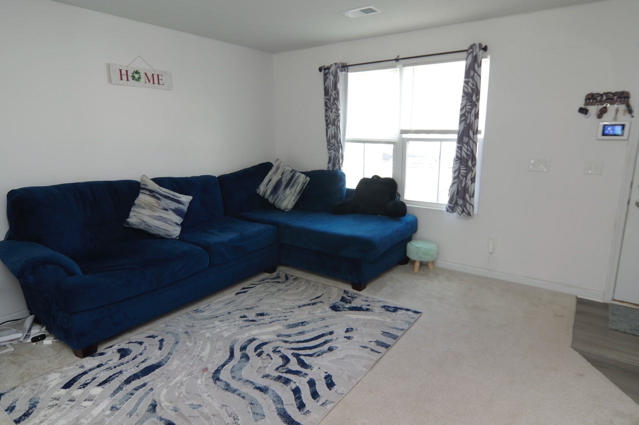 385 Saskatoon Dr #385 - Photo 4 of 19