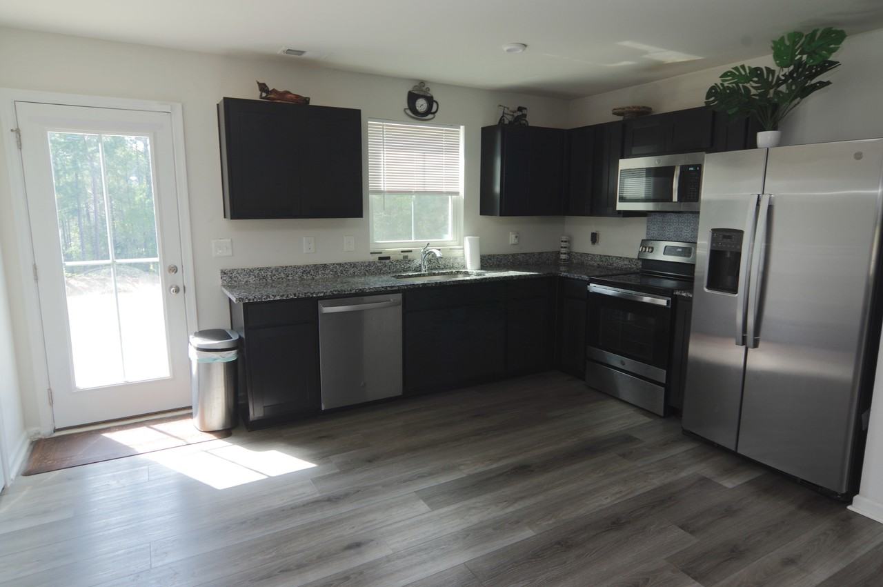 385 Saskatoon Dr #385 - Photo 5 of 19