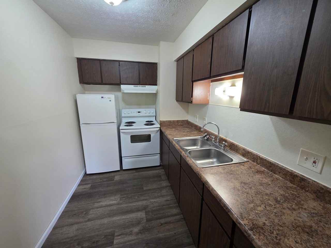508 E Buchtel Ave #1D - Photo 5 of 7