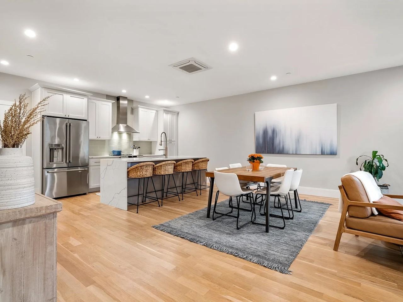 54 River St #10 - Photo 4 of 17