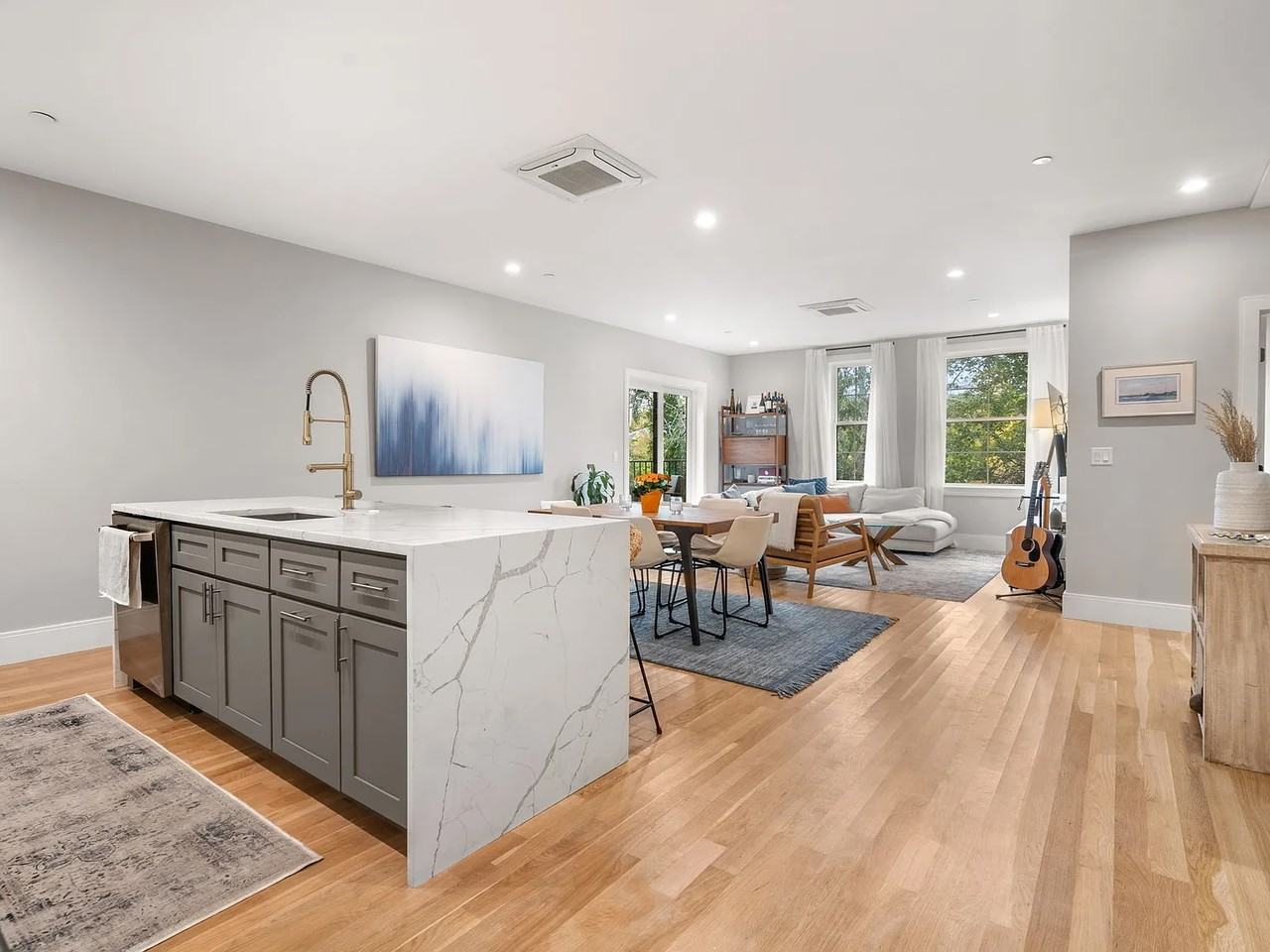 54 River St #10 - Photo 6 of 17