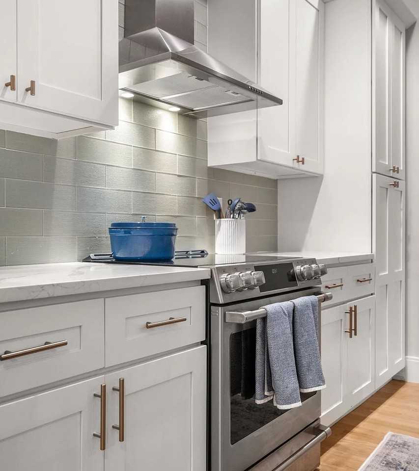 54 River St #10 - Photo 7 of 17