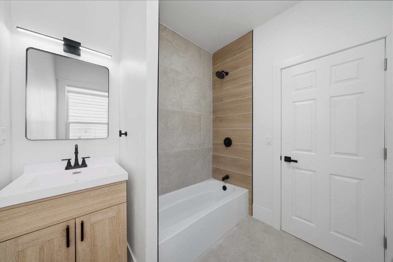 2954 N Elston Ave #1 - Photo 7 of 15