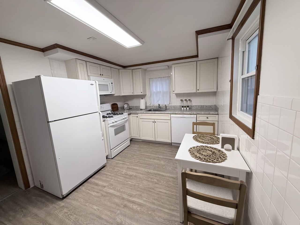 907 S East St #NA - Photo 3 of 15