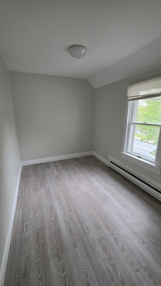 221 Chestnut St #3 - Photo 5 of 6