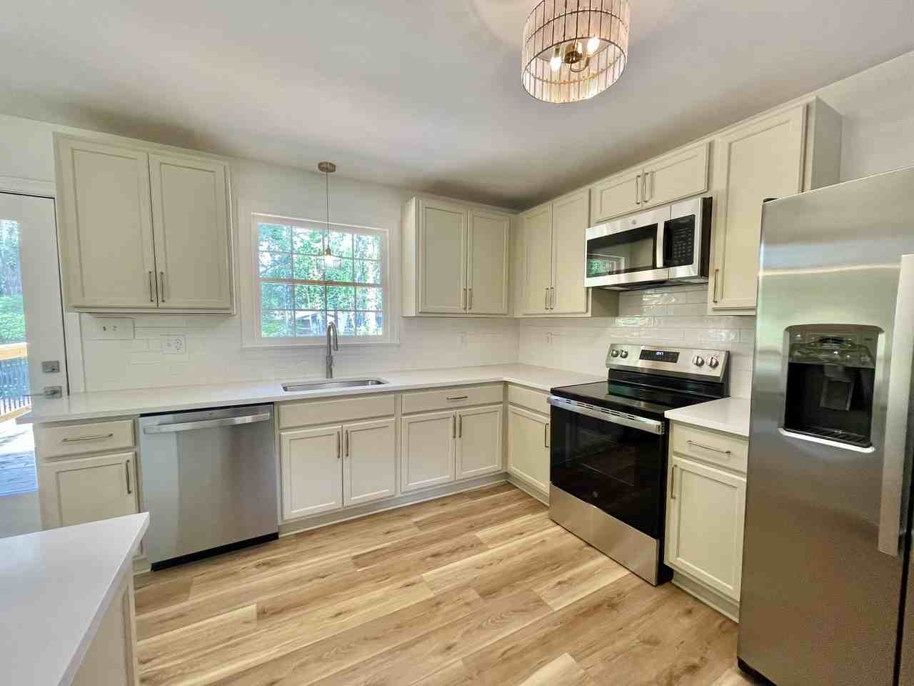 413 Hoff Ave #NA - Photo 3 of 18