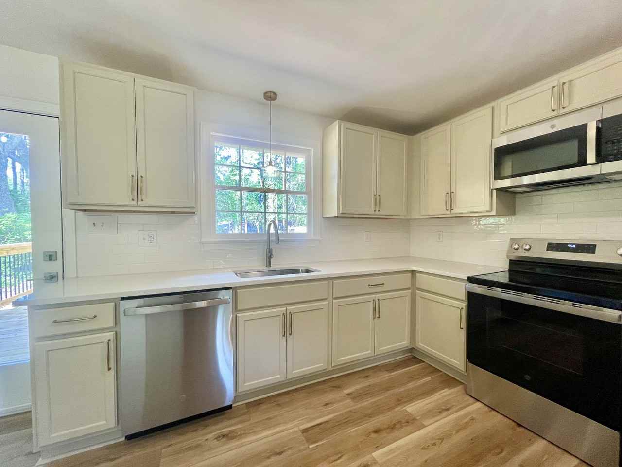 413 Hoff Ave #NA - Photo 4 of 18