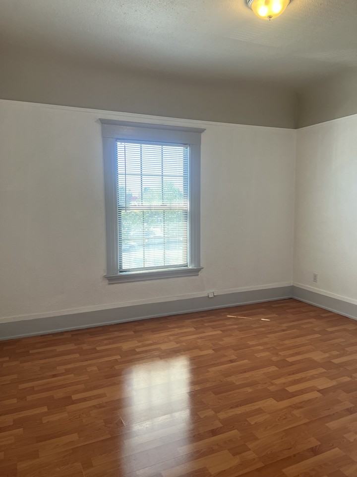 324 International Blvd #324 - Photo 4 of 14