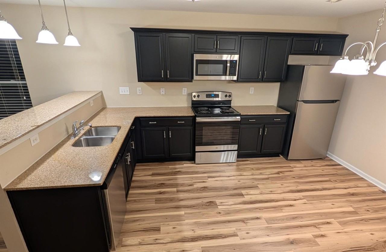 4183 Broadstairs Dr #NA - Photo 4 of 13
