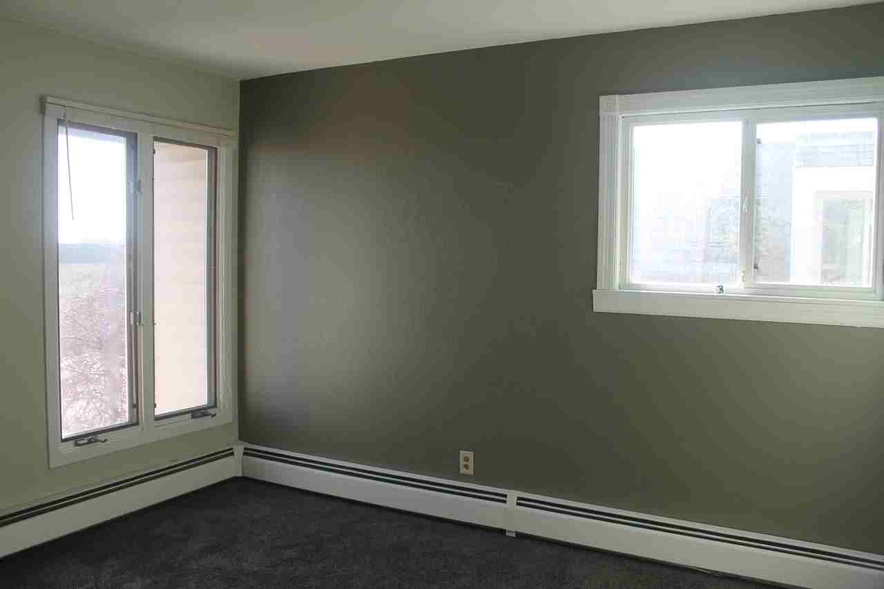1701 5th St Sw #202 - Photo 2 of 4