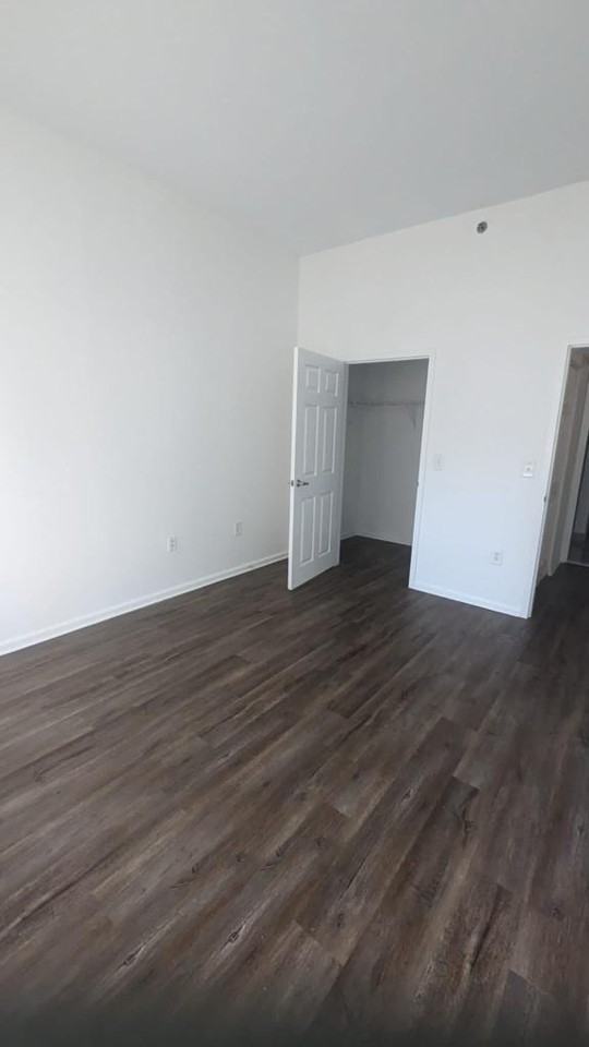 112 Christopher Columbus Dr #3206 - Photo 6 of 20